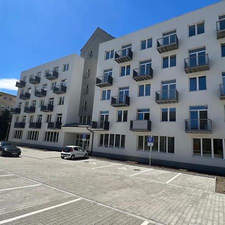 2 Room Apartment With Balcony Lipótszentmiklós Kültér fotó