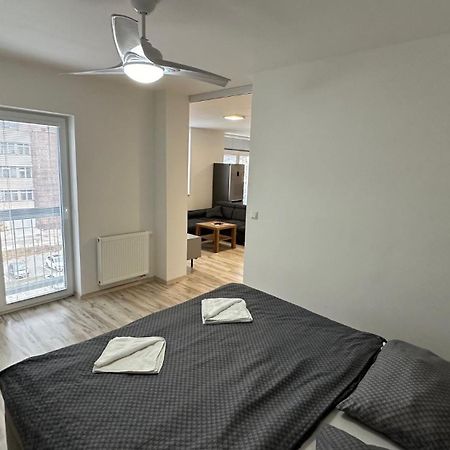 2 Room Apartment With Balcony Lipótszentmiklós Kültér fotó